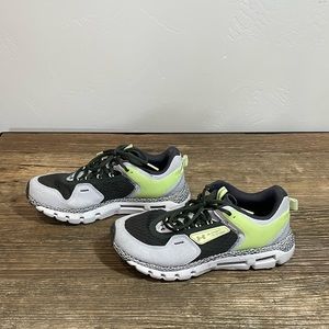 Under Armour Women’s Running Shoes 9